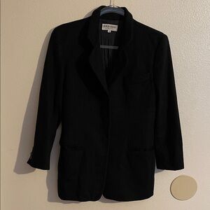 Giorgio Armani Elegant Black Suit Jacket
